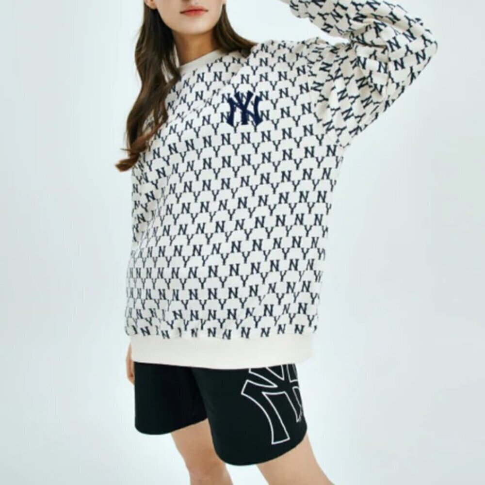 MLB New York Yankees Vintage Logo Printing Long-Sleeve Unisex White